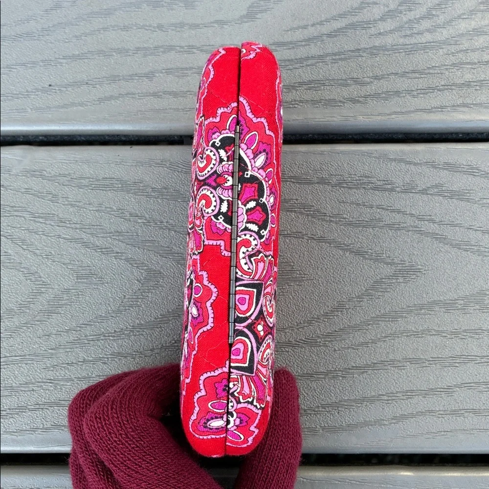 Vera Bradley closure lined lobster
